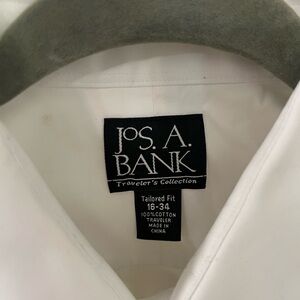 Jos. A. Bank White Dress Shirt Crisp Collar
